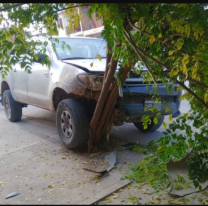 Atropellaron a una de las vecinas m&aacute;s queridas de Alto Comedero: as&iacute; qued&oacute; la camioneta