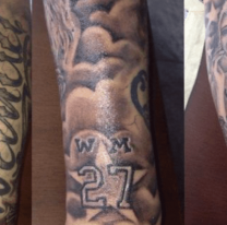 Habló el tatuador de Mauro Icardi sobre la dura tarea de borrarle los tatuajes