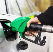 Vuelve a aumentar la nafta desde esta medianoche: la suba rondaría el 2%