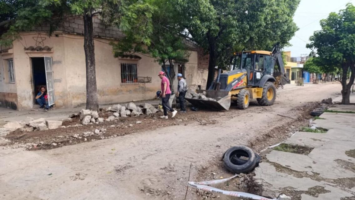 Avanza la pavimentación en calle México de San Pedro