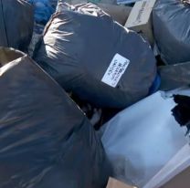Donó ropa para Bahía Blanca y la encontró en un basural