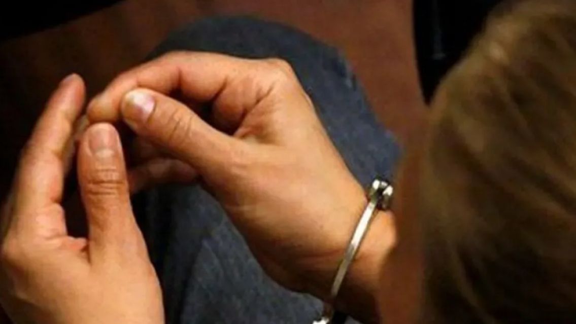 Se hacía pasar por abogada y estafó a decenas de personas: Fue condenada