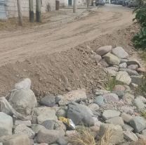 Vecinos de Alto Gorriti denuncian obras precarias del municipio: "Lo rellenaron con ramas y basura"