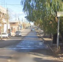 [HORROR] Vieron a una nena de 4 años caminando sola y descalza: una vecina la agarró