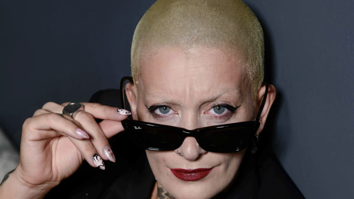 Enterró al personaje de "Furia", ahora es Juliana y este es su nuevo objetivo