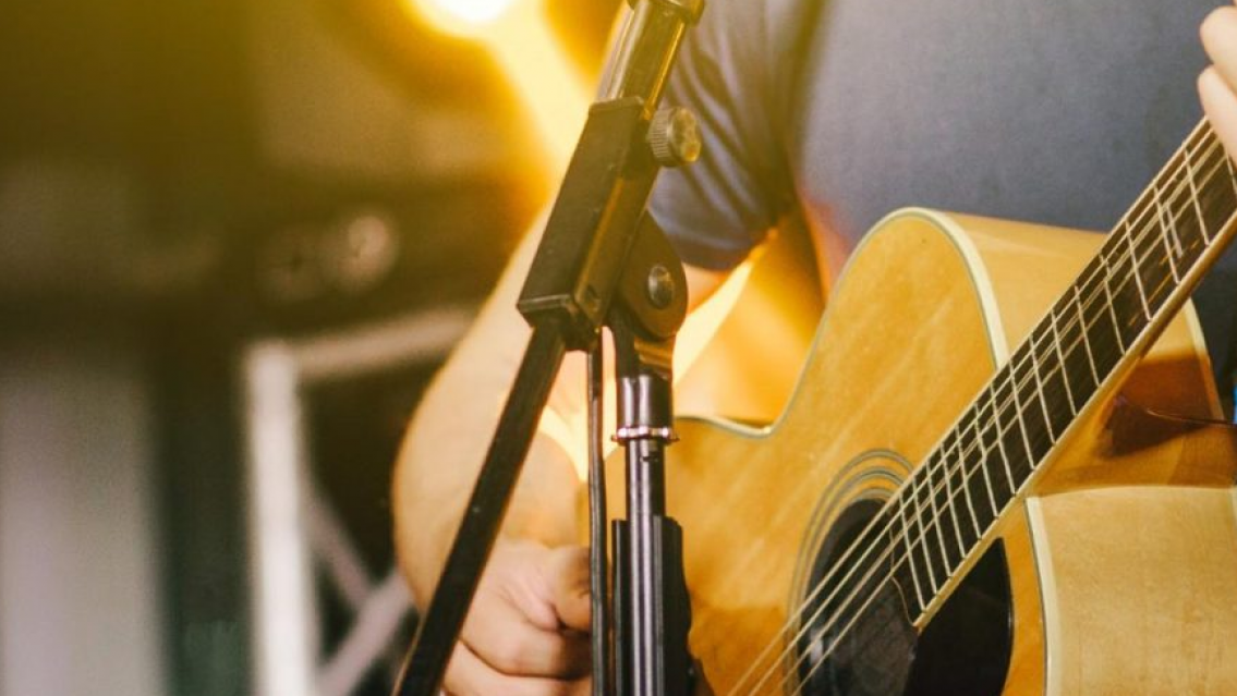 Esc�ndalo con el cantante m�s querido y m�s talentoso del pa�s: de qu� lo acusan