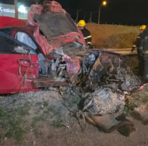 Changuito de 20 a&ntilde;os choc&oacute; contra un poste de luz y falleci&oacute; en el acto