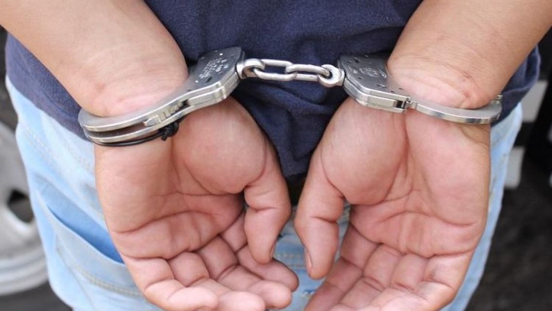 Energ�meno juje�o le arruin� la vida a una nena durante 6 a�os: era su hijastra