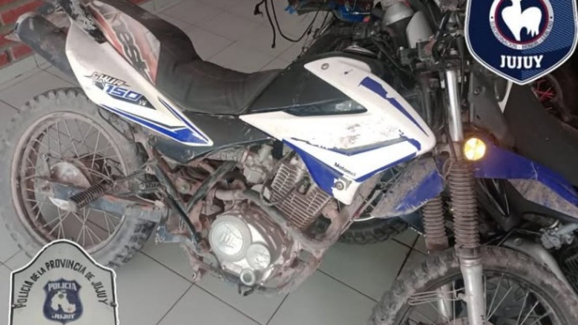 La policía de Jujuy recuperó una moto robada y buscan al dueño