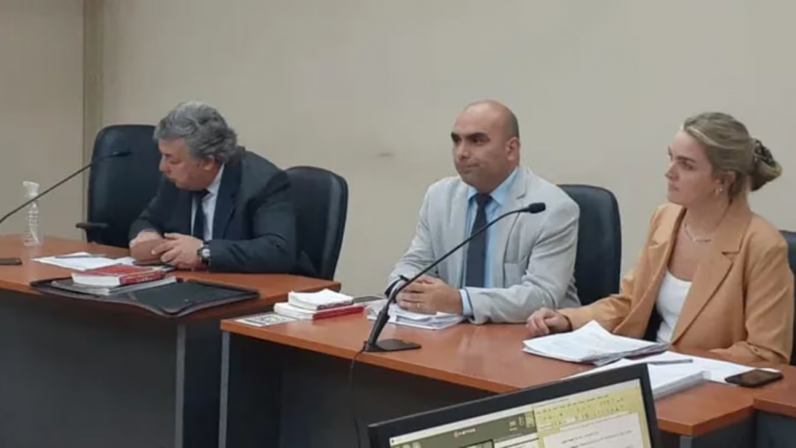 Joven hizo compras por 250 mil con tarjetas que le robó al abuelo de su amiga