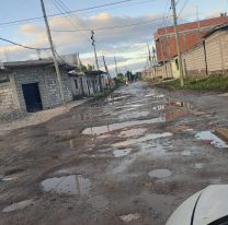 Calles minadas: vecinos denuncian el mal estado de los accesos al hospital Snopek