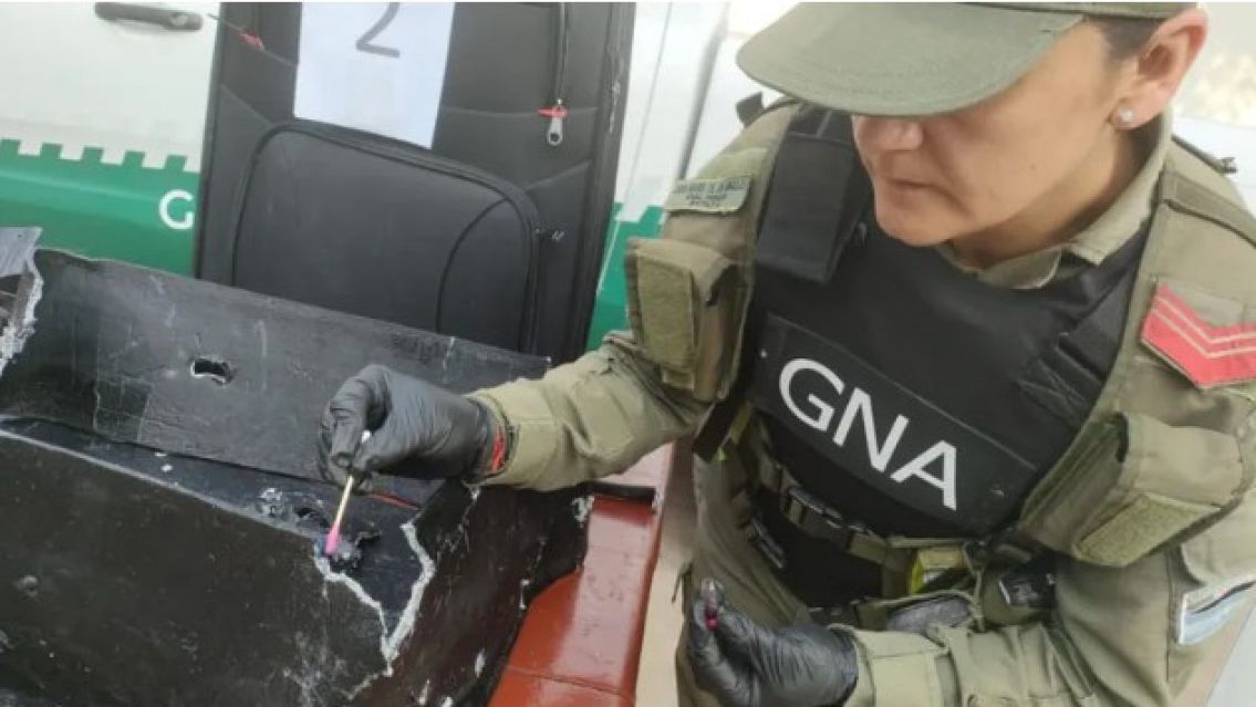 Atraparon a dos narcos con coca�na en Libertador: Estaba en un doble fondo