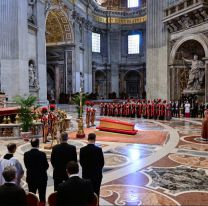 Los restos de Papa Francisco fueron llevados a la Basílica de San Pedro