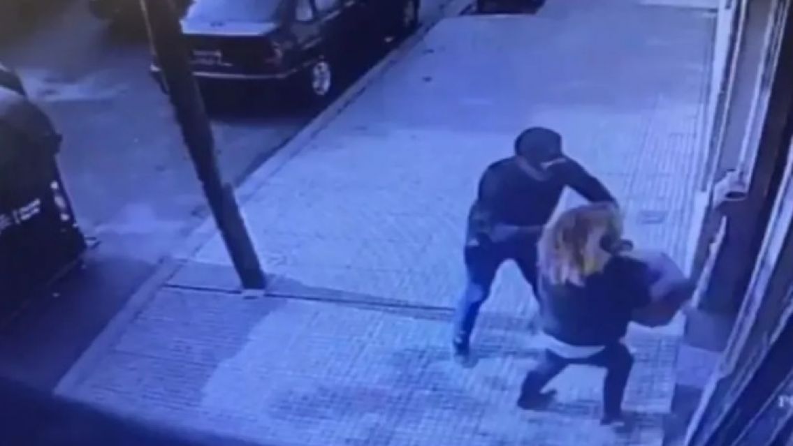 Violento asalto de motochorros a una comerciante jujeña: Se llevaron una fortuna