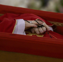Cómo conservan el cuerpo del Papa que pidió "no ser embalsamado"
