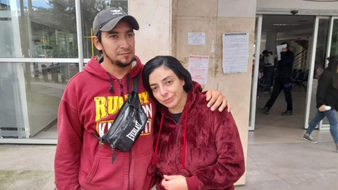 Ezequiel y Alejandra piden una cadena de oración para su bebé internado en el Pablo Soria