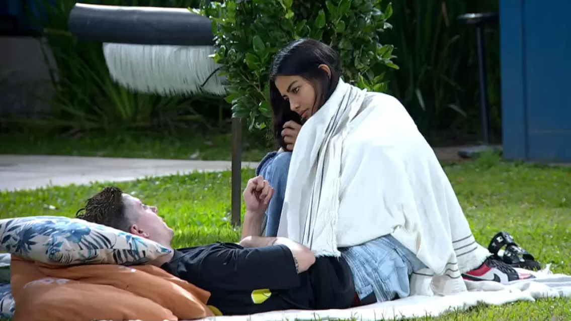 "El Pestañas" está pasado, re lejos de Luz y muy cerca de la santiagueña Eugenia