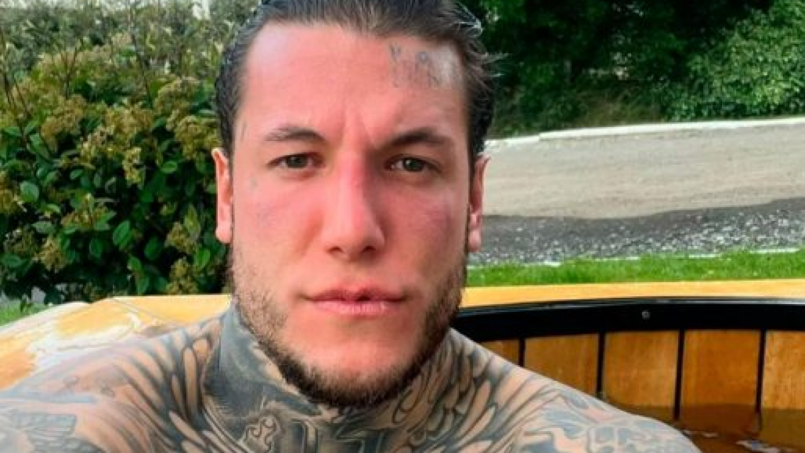 Alex Caniggia: recién separado y con una beba, empezó a coquetear con una de Instagram