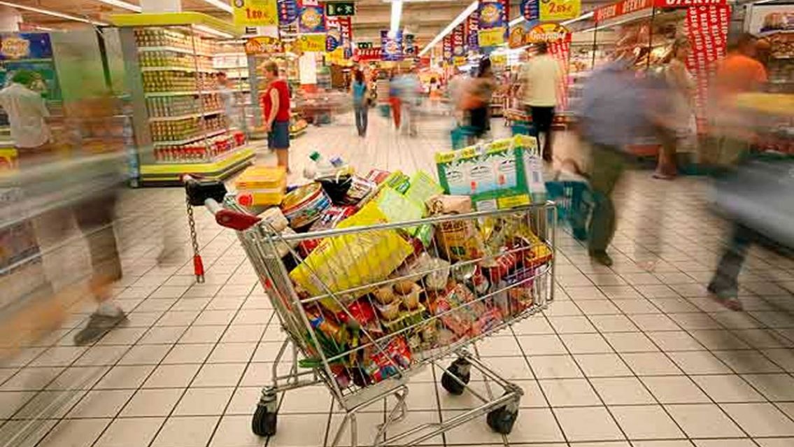 YPF baja la nafta �Qu� pasar� con los precios en el s�per? 