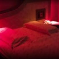 Fue al telo y la pasó tan bien que se olvidó plata: volvió a buscarla y tuvo final feliz