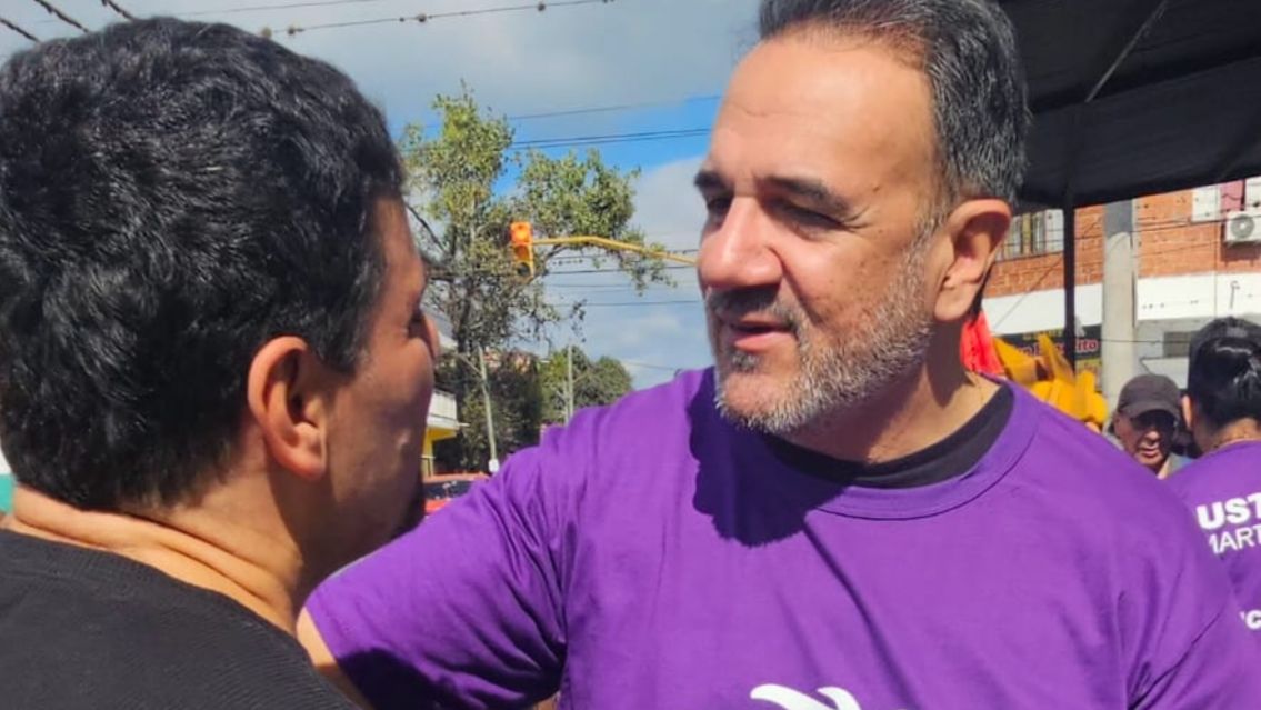 Gustavo Mart�nez: "Proponemos un trabajo en equipo para resolver los problemas de los barrios*