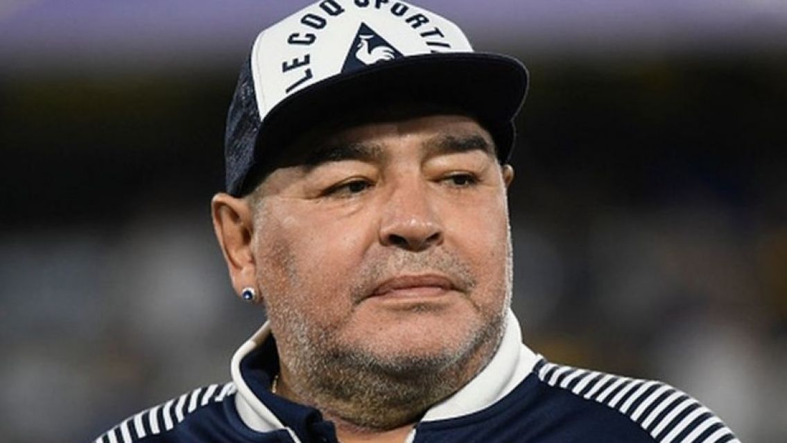 Médico revela que sedaron a Maradona por 24 HS: "No era paciente para internación domiciliaria"