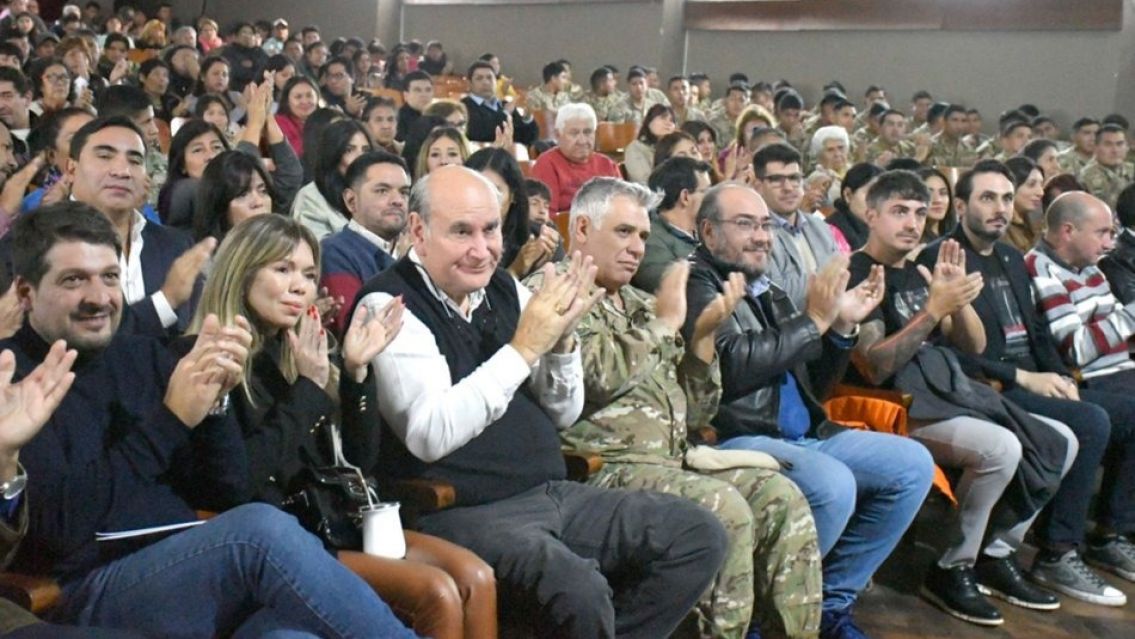 "Malvinas, legado de sangre": fuerte homenaje en Palpal� con presencia del PJ y excombatientes