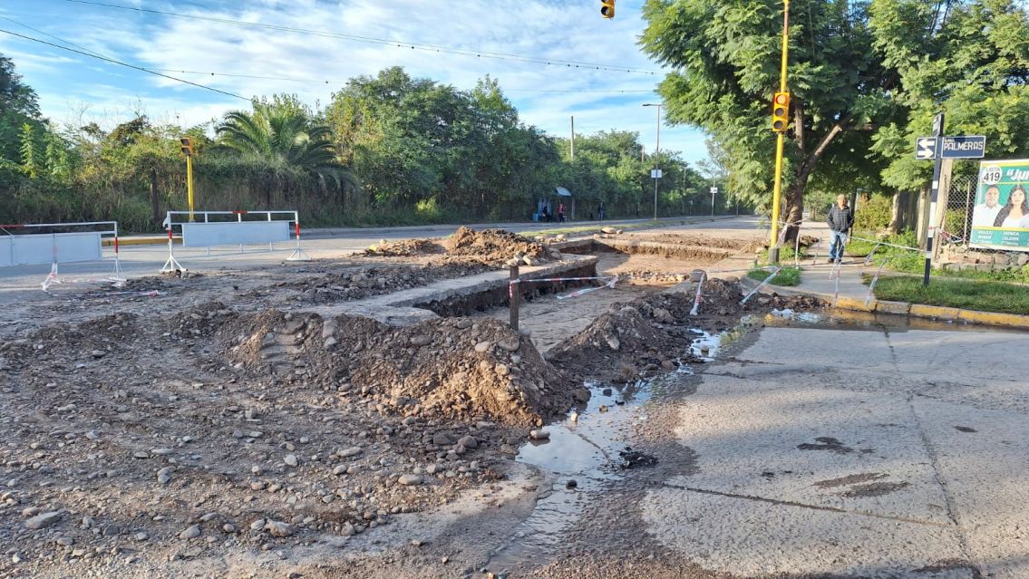 Tragedia en Palpalá: un ciclista murió tras caer en una obra que no habría estado señalizada