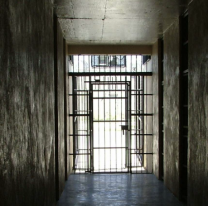 Guardiacárcel tenía relaciones con los reclusos y así descubrieron todo: