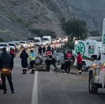 Brutal vuelco en la ruta se cobró la vida de un jujeño y dejó al menos 3 heridos