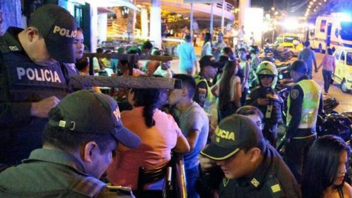 [URGENTE] Muri� un hombre dentro de un bar: se descompens� mientras tomaba