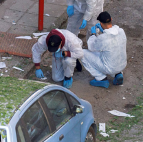 Mujer murió tras explotarle una bomba que llamativamente llevaba en la mano