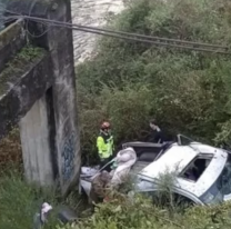 Volcó la camioneta de una familia y falleció una nenita de 12 años