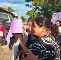 Multitudinaria marcha en Pampa Blanca hasta la casa del presunto asesino de Angelina González