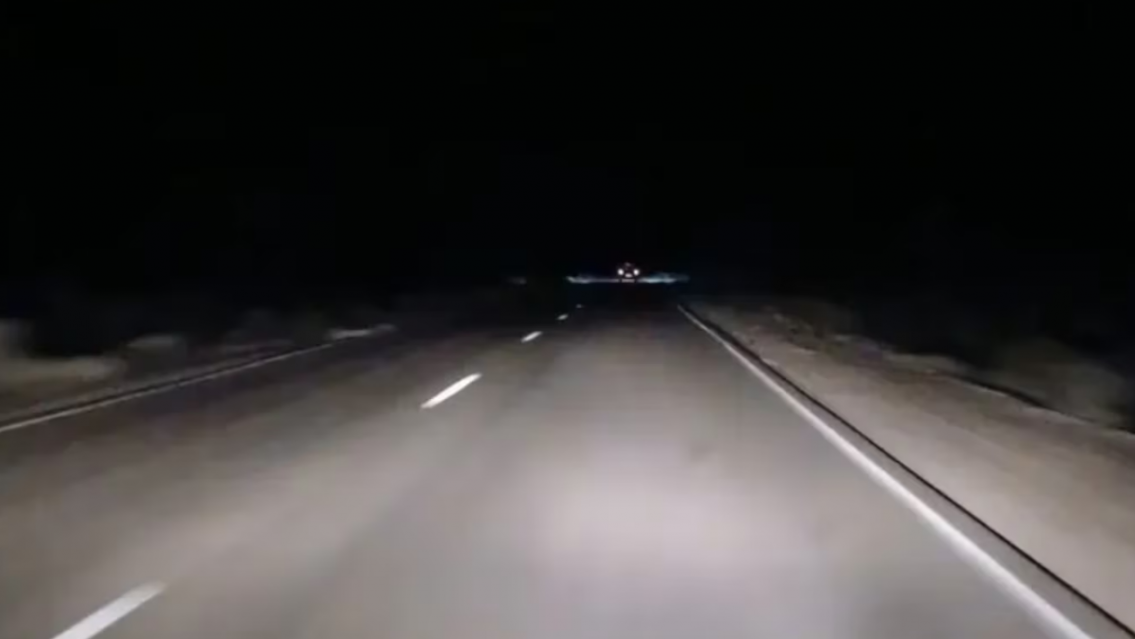 Madre quiso quitarle la vida a su hijita en plena ruta: la empuj� cuando pas� un cami�n