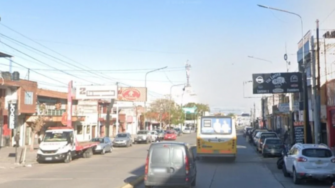 Terrible ataque en avenida Almirante Brown: termin� herido y le robaron dinero