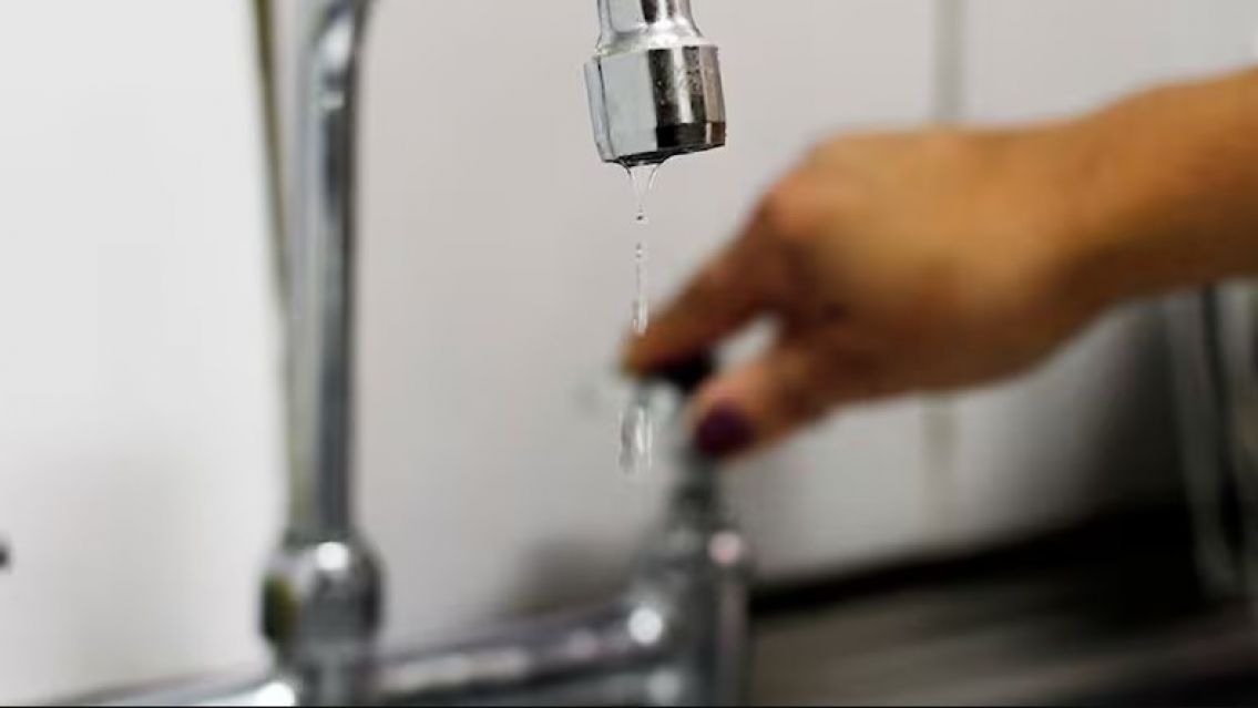 A bañarse temprano: esta noche Alto Comedero sin Agua