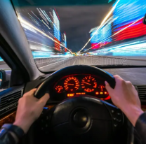 Persiguió a dos ladrones que le robaron a su novia, terminó matando a uno