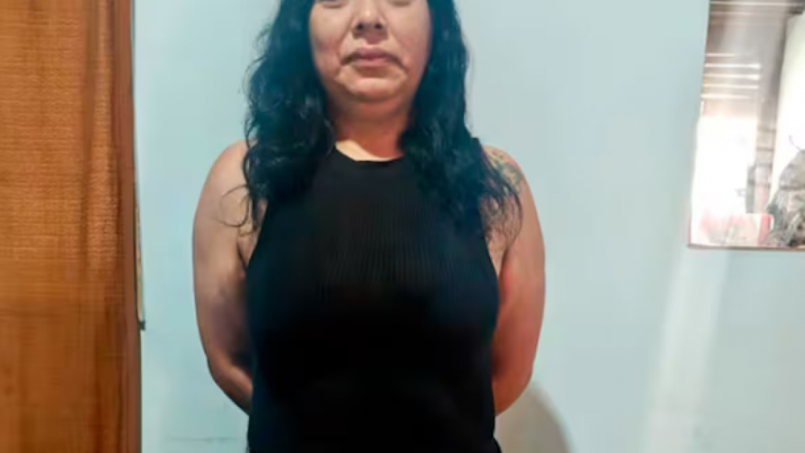 Entr� de noche y mat� a su ex, la foto de la �nica sospechosa