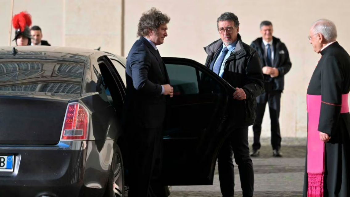 Javier Milei viajará a Roma para participar de la misa de asunción del papa León XIV