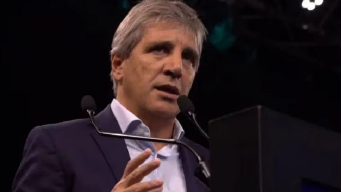 El contundente mensaje de Luis Caputo para los empresarios: "Se terminó la Argentina miserable"