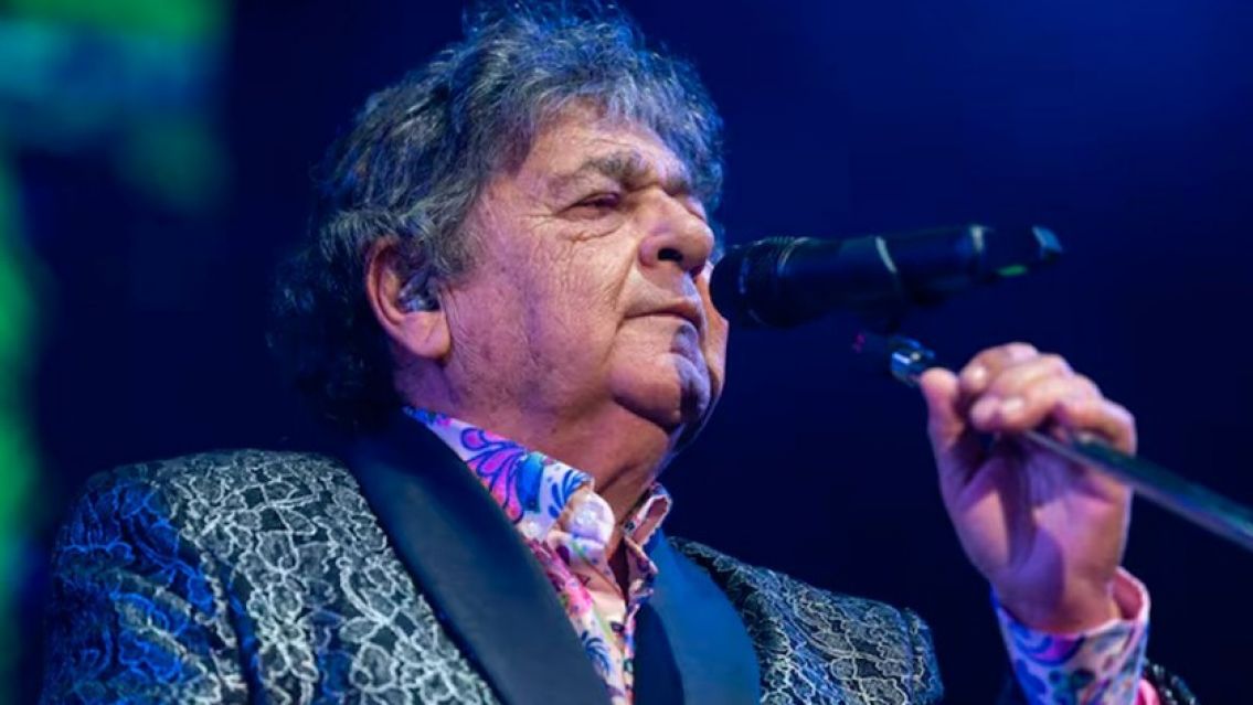 El cantante de Los Palmeras, subió una desubicada foto por la elección de León XIV