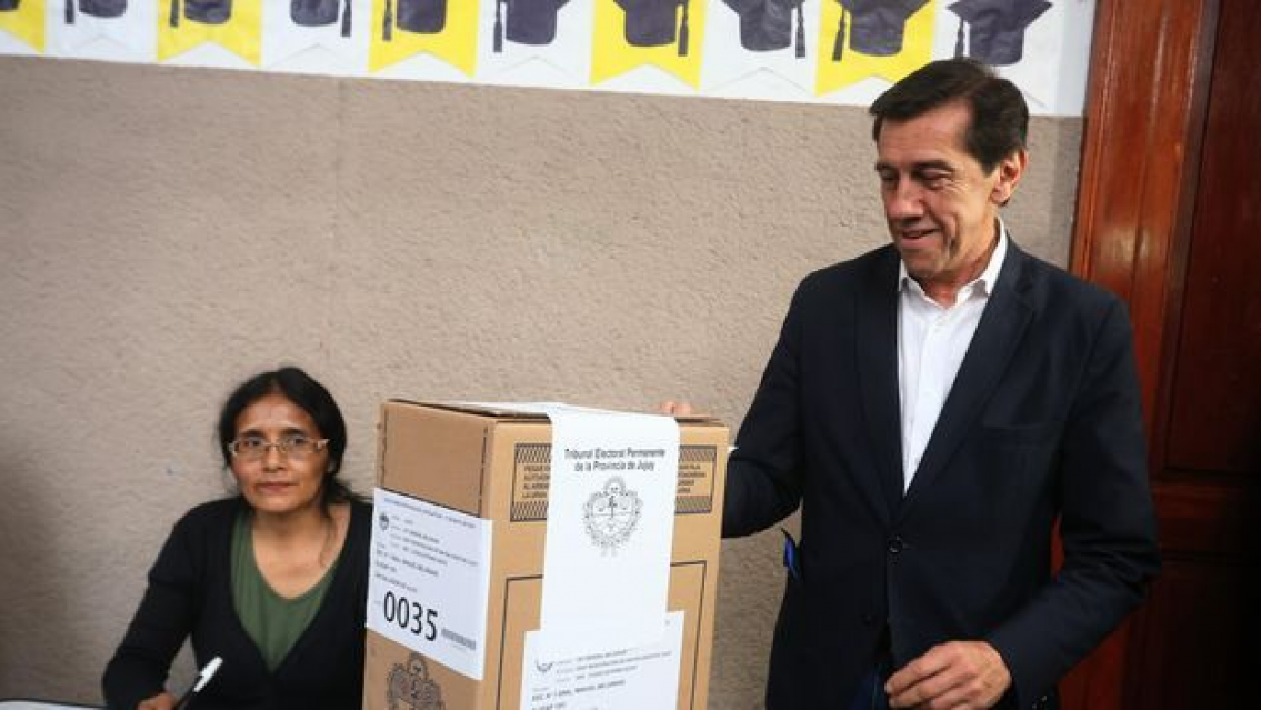 URGENTE: el gobernador Carlos Sadir denunci� que se viol� la veda 