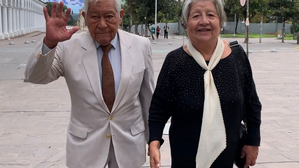 Los abuelitos de Jujuy que emocionan al pa�s, fueron a votar vestidos de gala