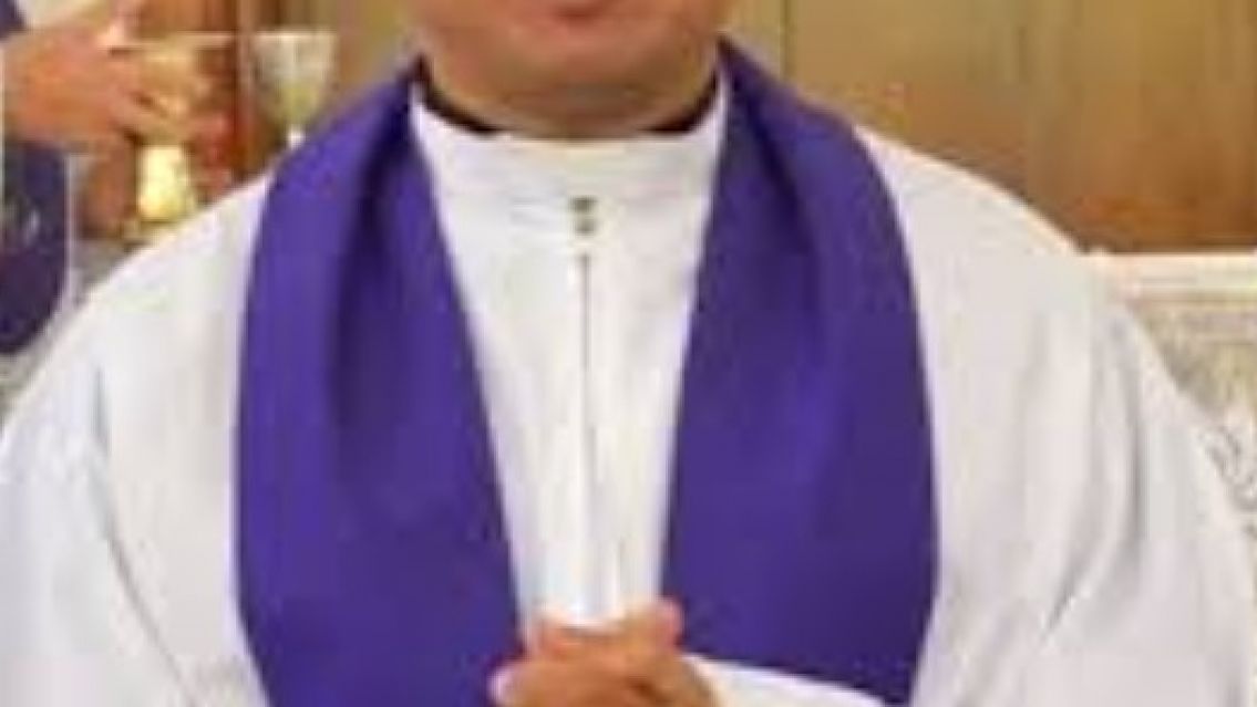 Esc�ndalo en C�rdoba: un cura quer�a hacerle un "helado" a un camionero y lo filmaron