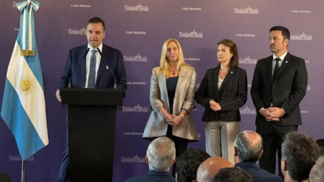El Gobierno elimina aranceles de importación de celulares y baja impuestos en electros