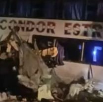 Brutal accidente en la ruta: un micro choc&oacute; de frente contra un cami&oacute;n y murieron cuatro personas