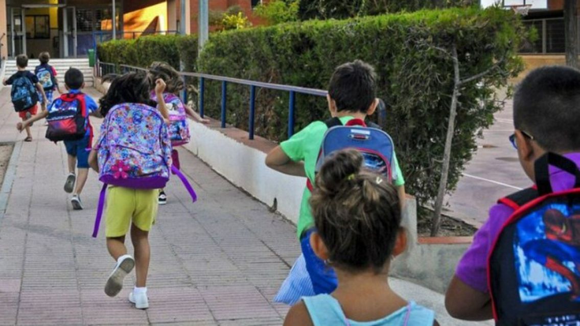 Se extienden las vacaciones de invierno: el Gobierno cambi� el calendario escolar 