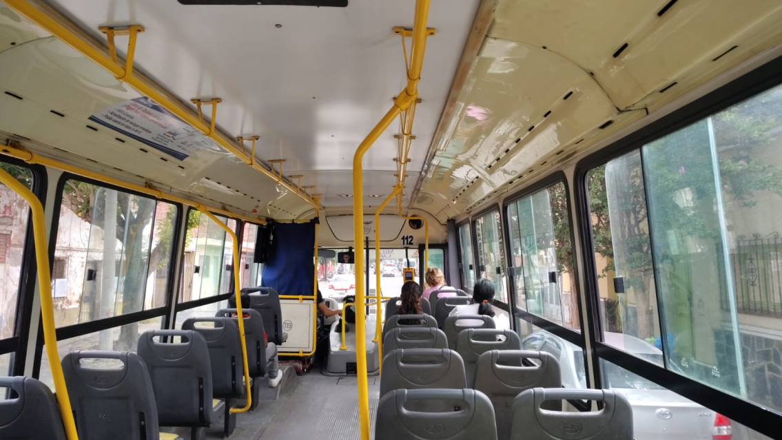 Joven jujeña encontró esto en el bondi: "cuidado con la puntita"