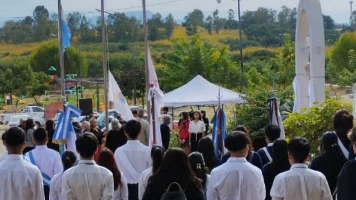 Con un embajador de la ONU se inaugur� un monumento �nico en Jujuy